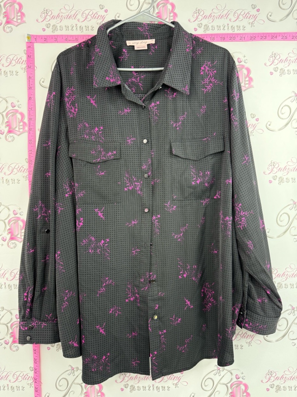 in every story Woven Button-Front blouse Shirt - black with Pink Accents